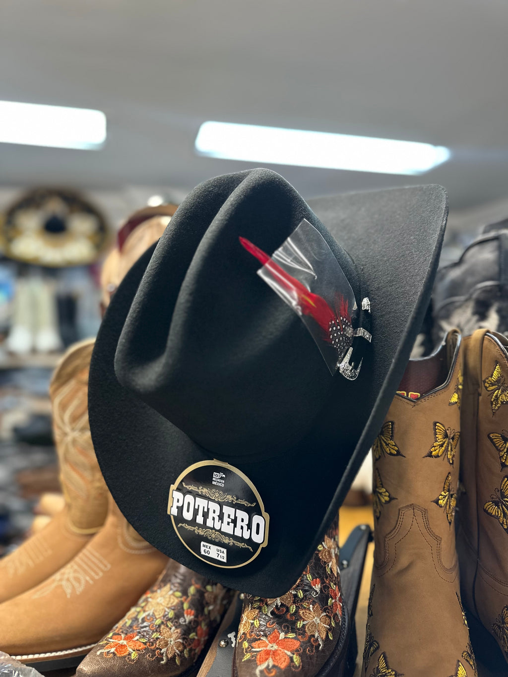 Marlboro Black Hat