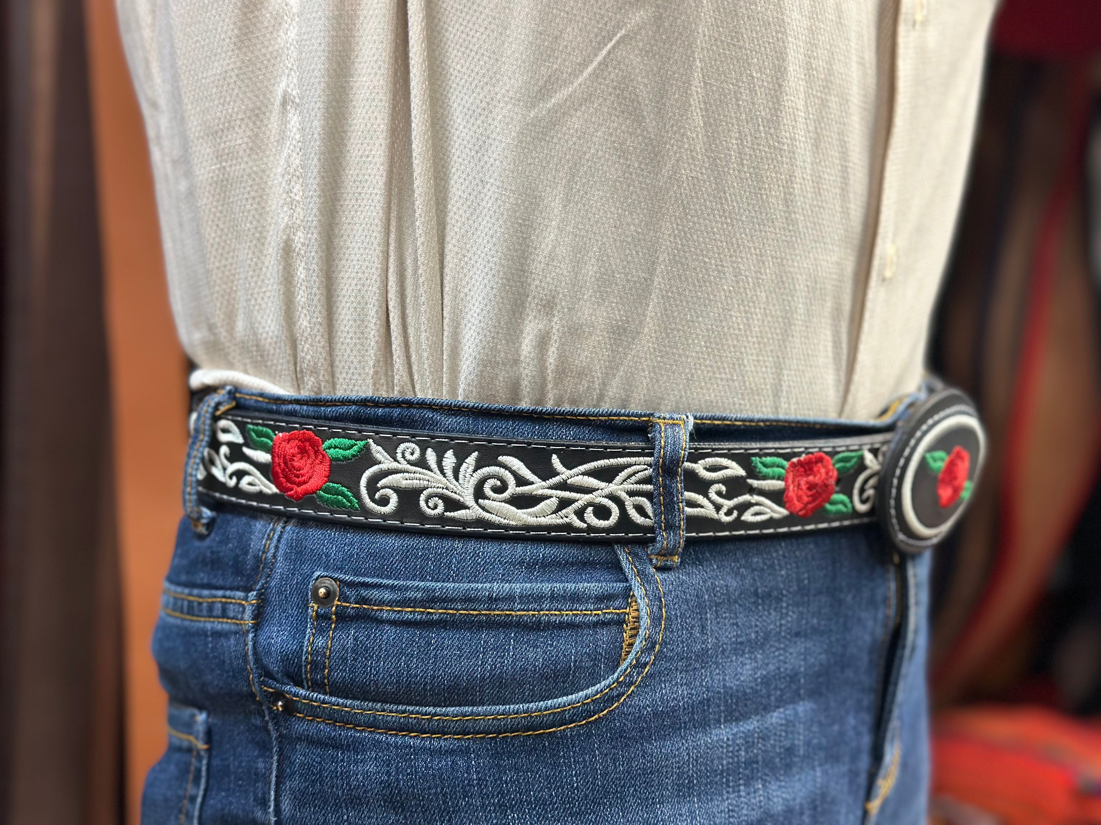Floral red and black thin belt