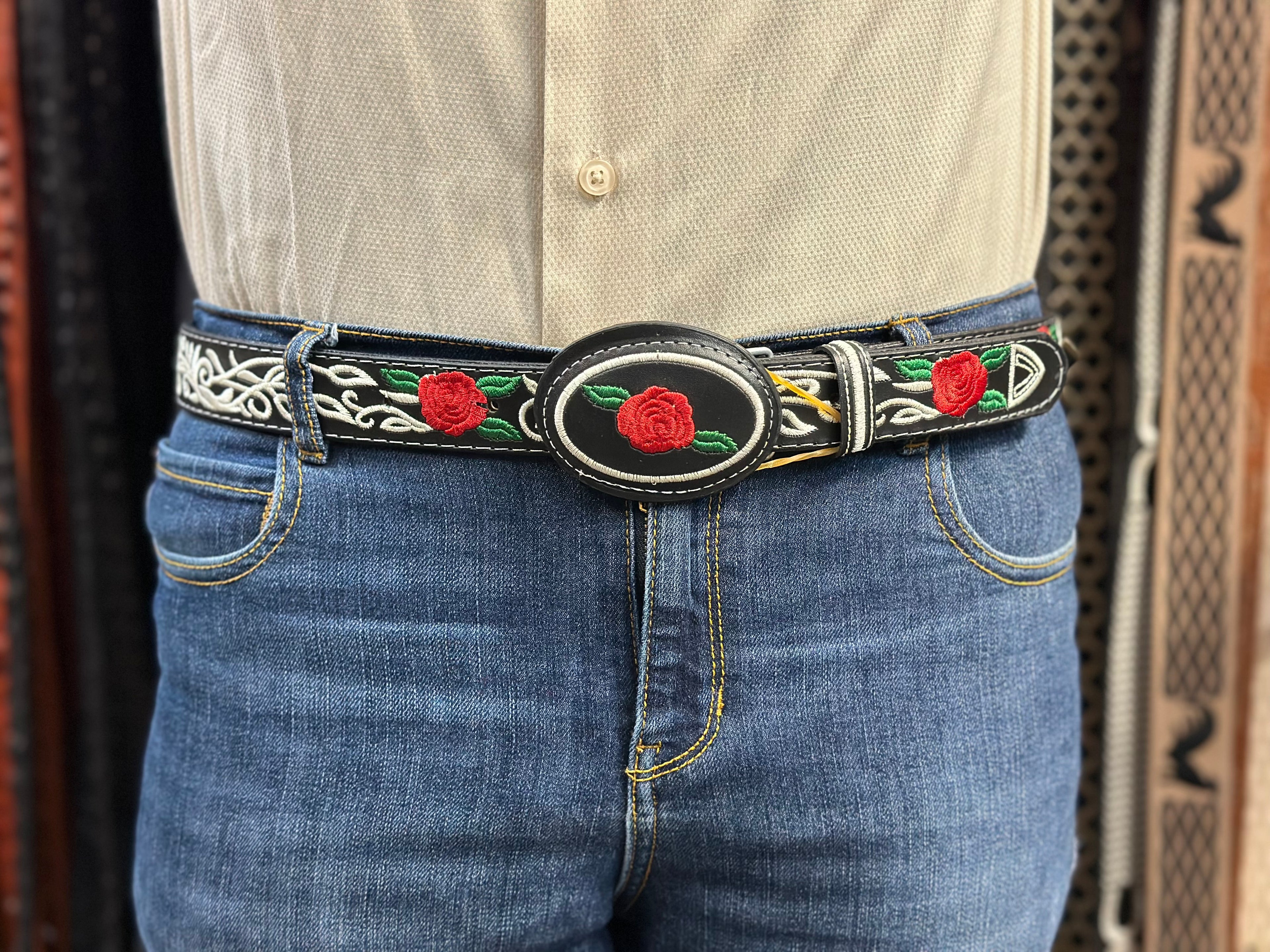 Floral red and black thin belt
