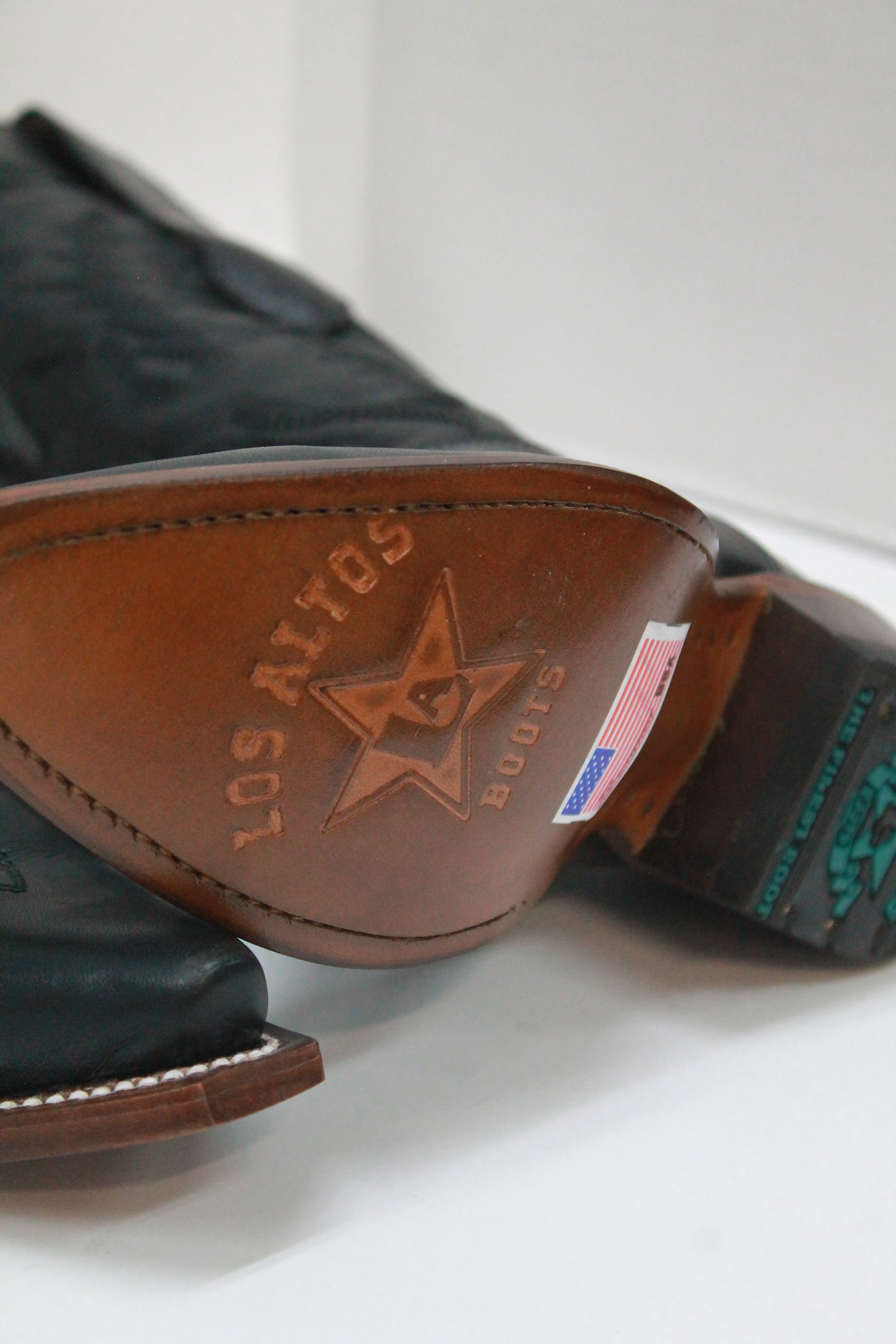 BLACK PLAIN LEATHER SNIP TOE