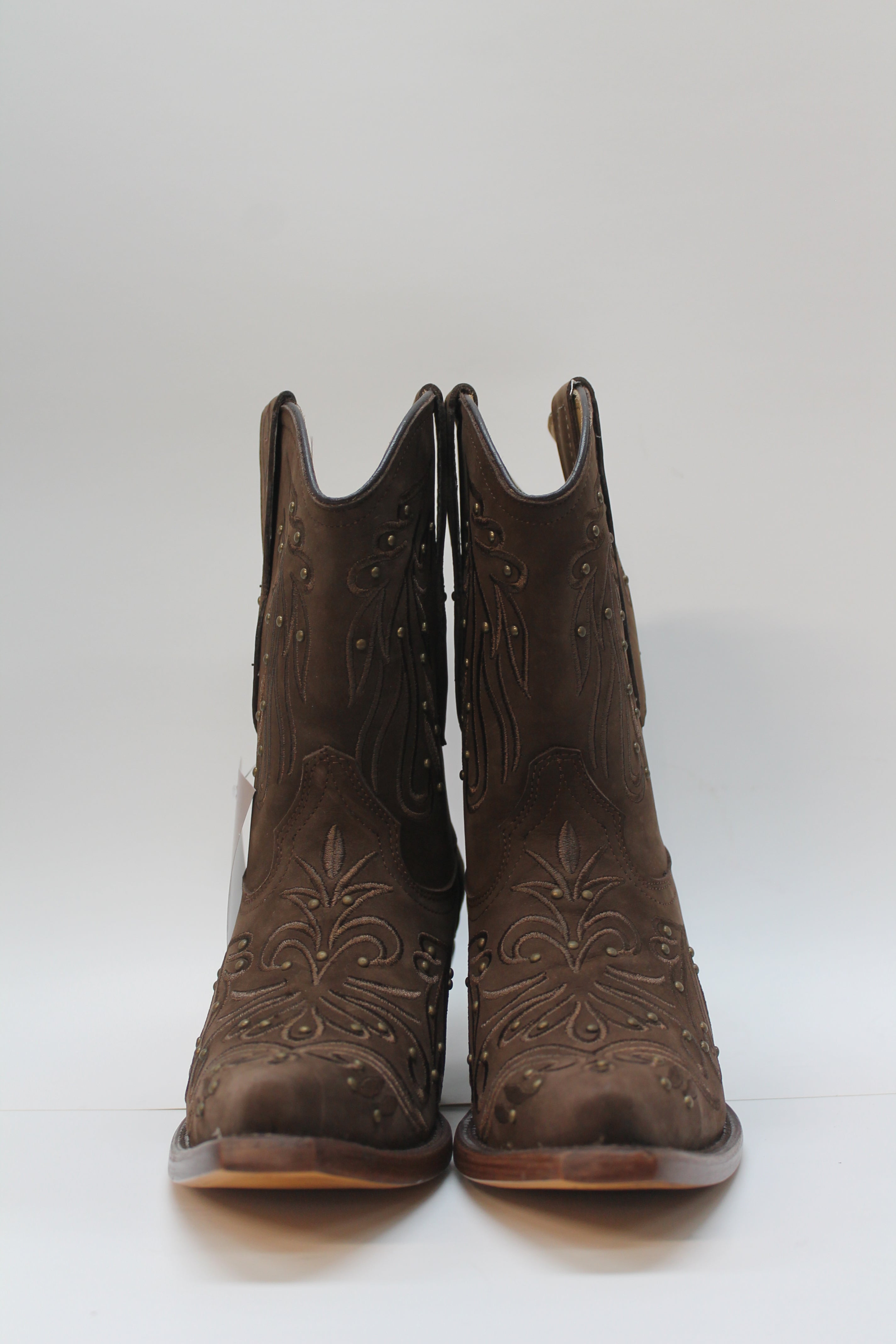 BROWN MEDIUM STUDDED BOOTS