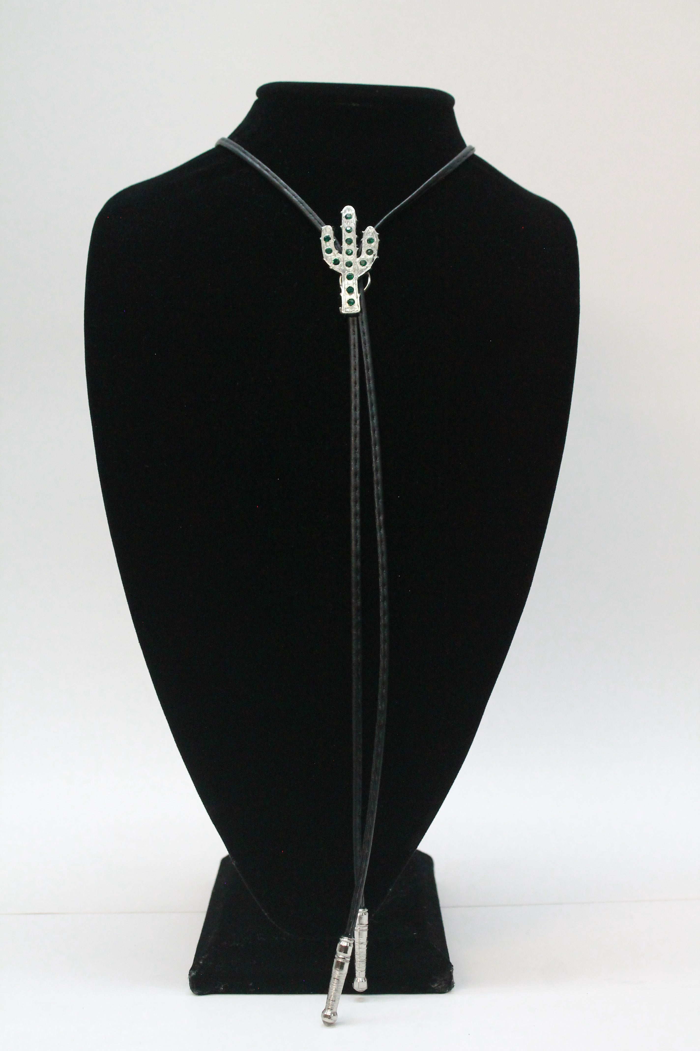 Nopal Verde Bolo Tie