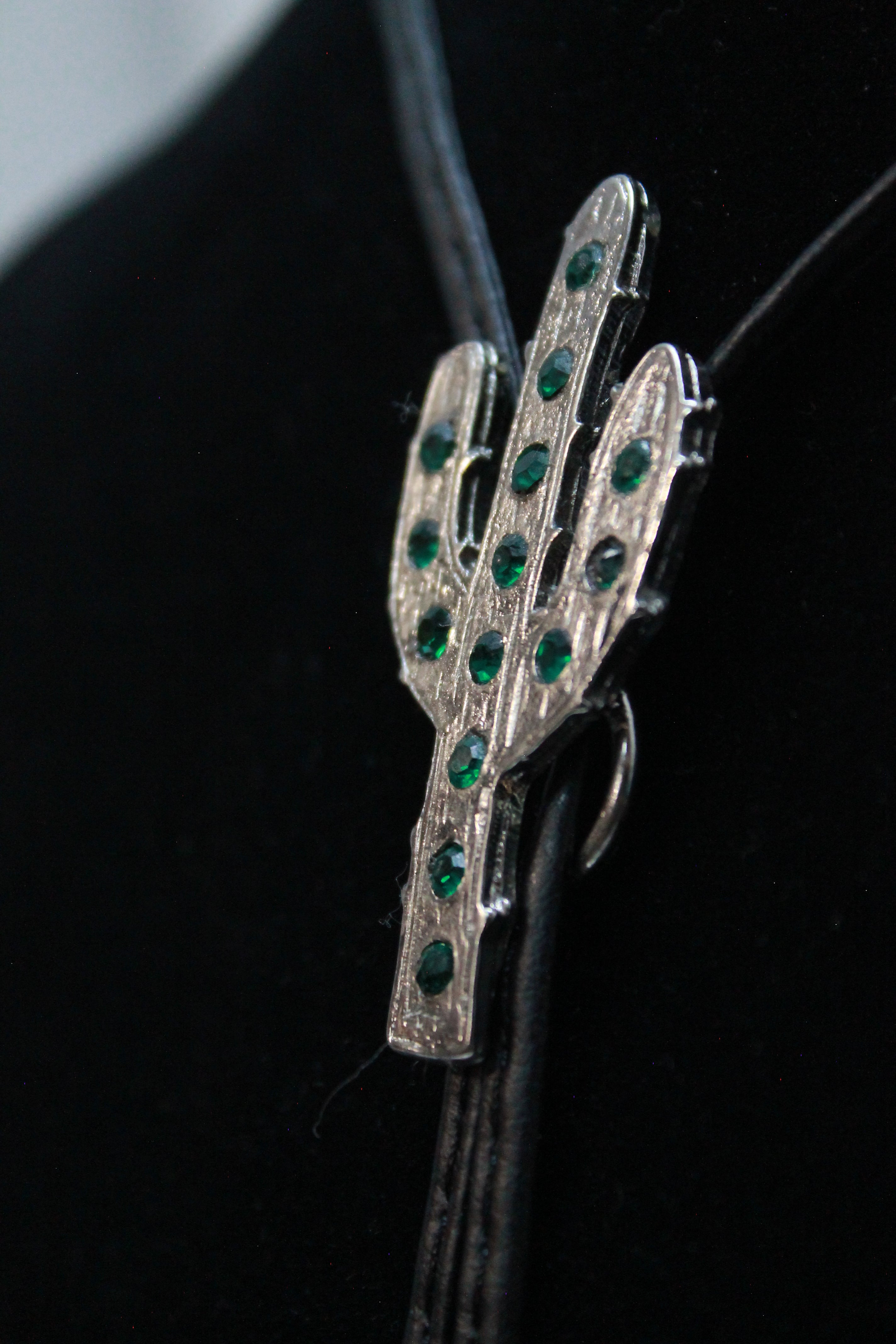 Nopal Verde Bolo Tie